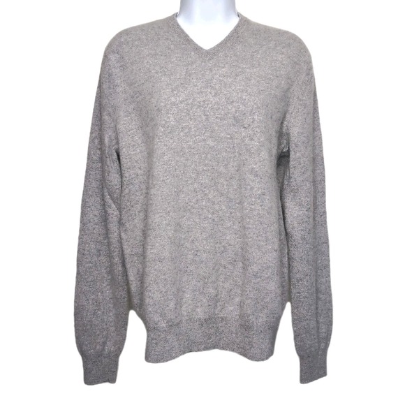 Saks Fifth Avenue Sweaters - Saks Fifth Avenue Cashmere‎ V-Neck Sweater Gray Size L Women's/Unisex Runs Small